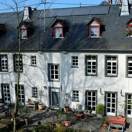 Stiftsherrenhaus Münstermaifeld Exteriér fotografie