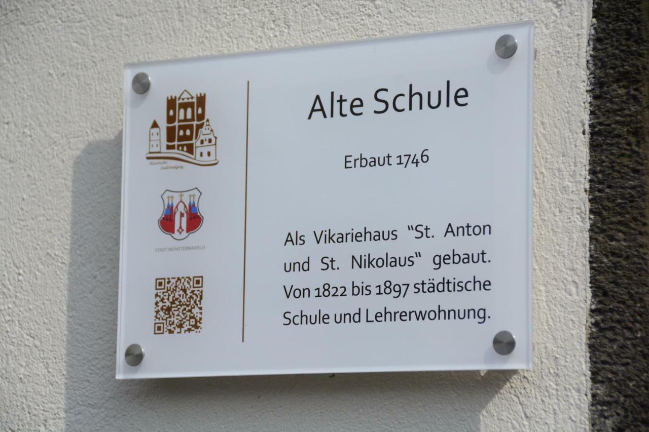 Stiftsherrenhaus Münstermaifeld Exteriér fotografie